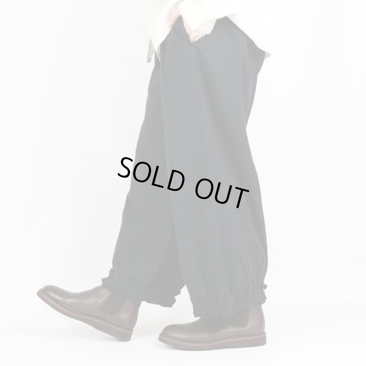 画像22: bluewillow コットン平織り無地起毛裾フリルパンツ 3色 (22)