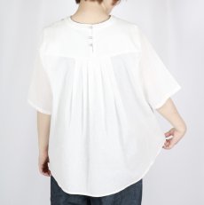 画像19: sosotto  綿麻 前身LIBERTY  後ろタックブラウス  2色 (19)