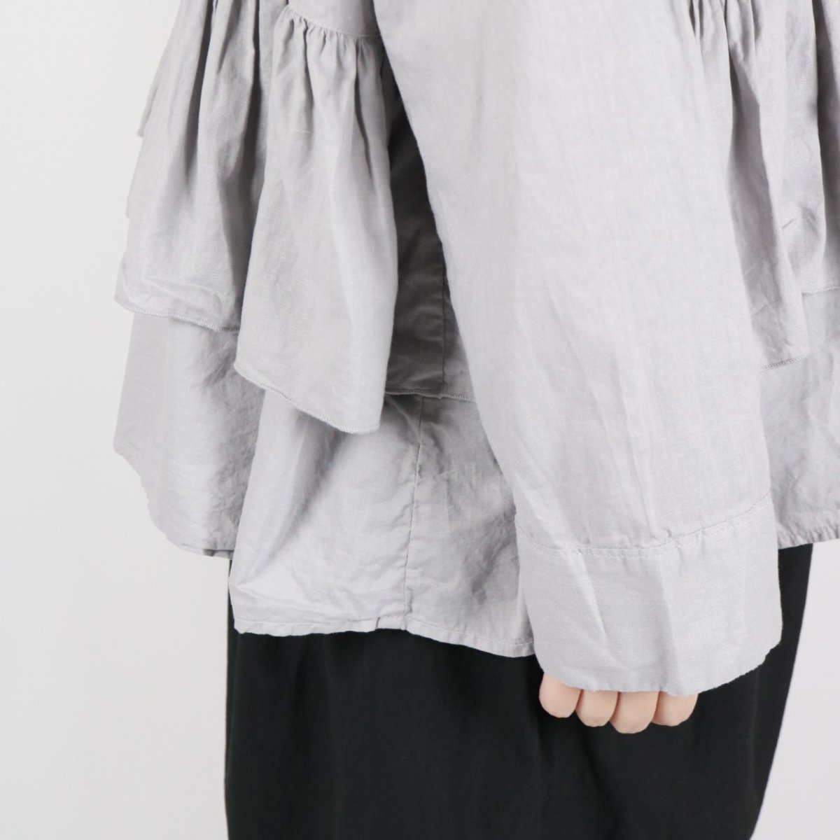 画像12: tukuroi 製品染め 綿麻平織 レイヤードブラウス 2色 (12)