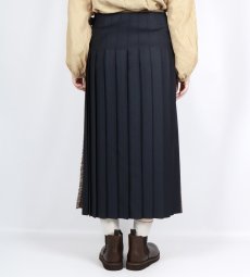 画像6: O'NEIL OF DUBLIN  WORSTED WOOL PATCHWORK LOW WAIST PLEATS WRAP SKIRT LENGTH 80cm (WITH PIN)  2柄 (6)