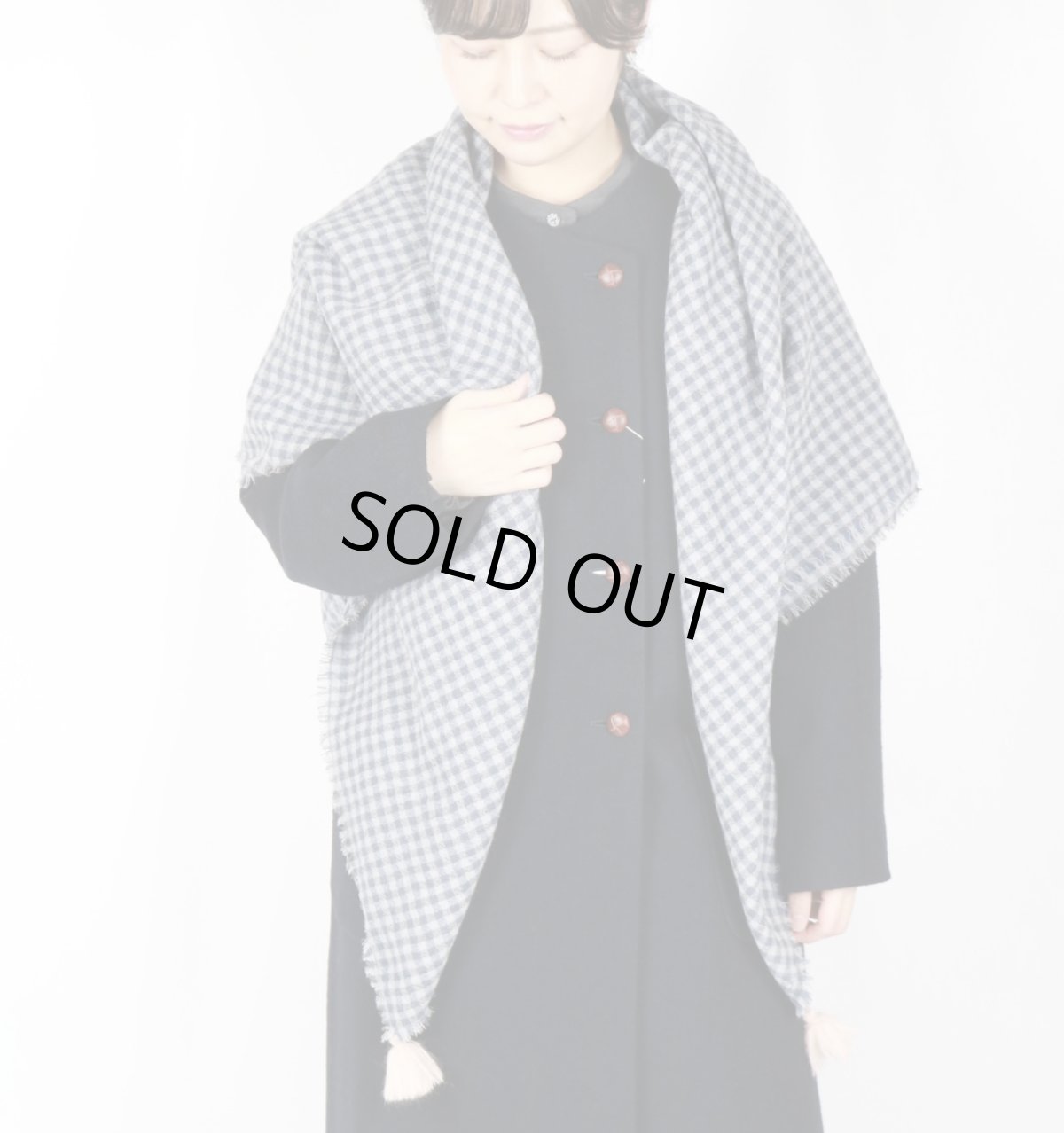 画像1: ROBE de PEAU  WOOL GAUZE TASSEL STOLE (1)