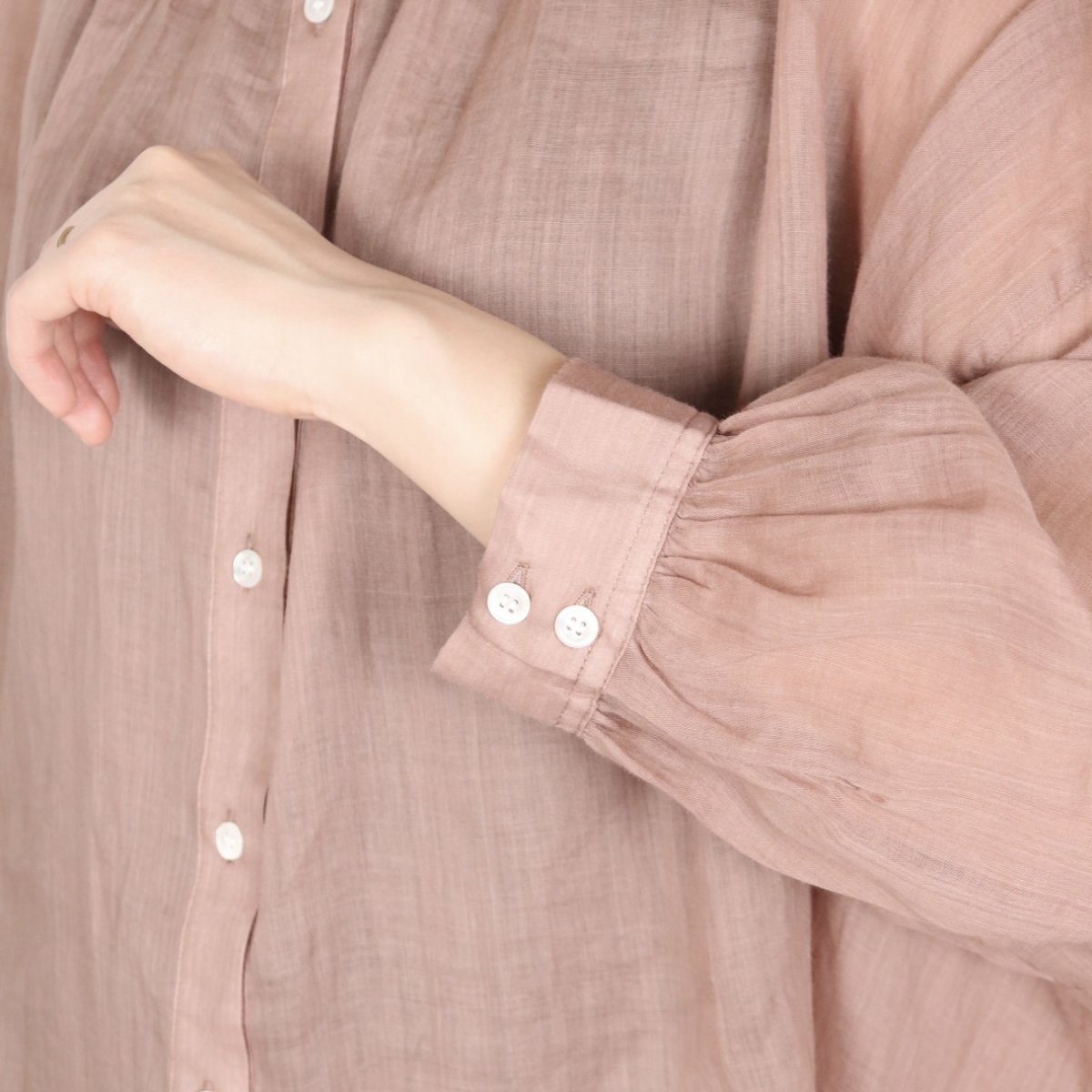 画像13: nachukara シアーリネンギャザーブラウス 4色 (13)