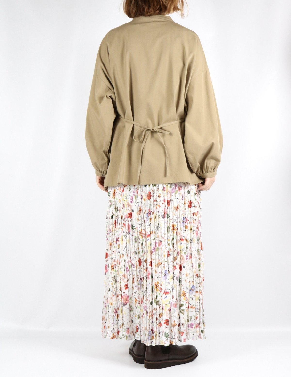 画像8: 40%OFF SALE!  LUEUF　サスティナブルコットンレーヨン ヴィンテージクロス クラシカル キーネックプルオーバー　2色 (8)