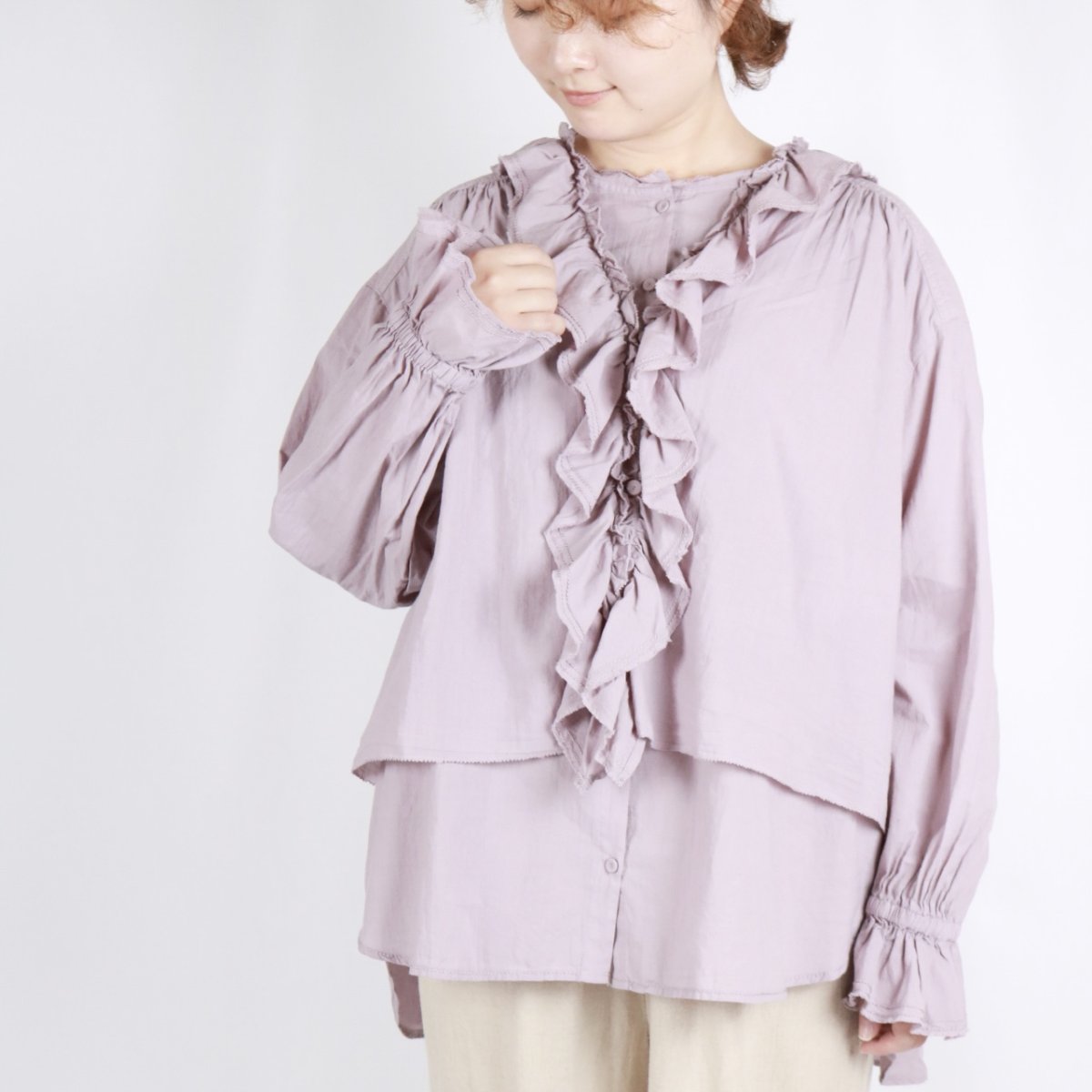 画像1: tumugu ふわふわコットンフリルレイヤードブラウス　LAVENDER (1)