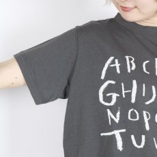 画像20: tumugu:ラフィ天竺 プリントTシャツ(アルファベット) 4色 (20)