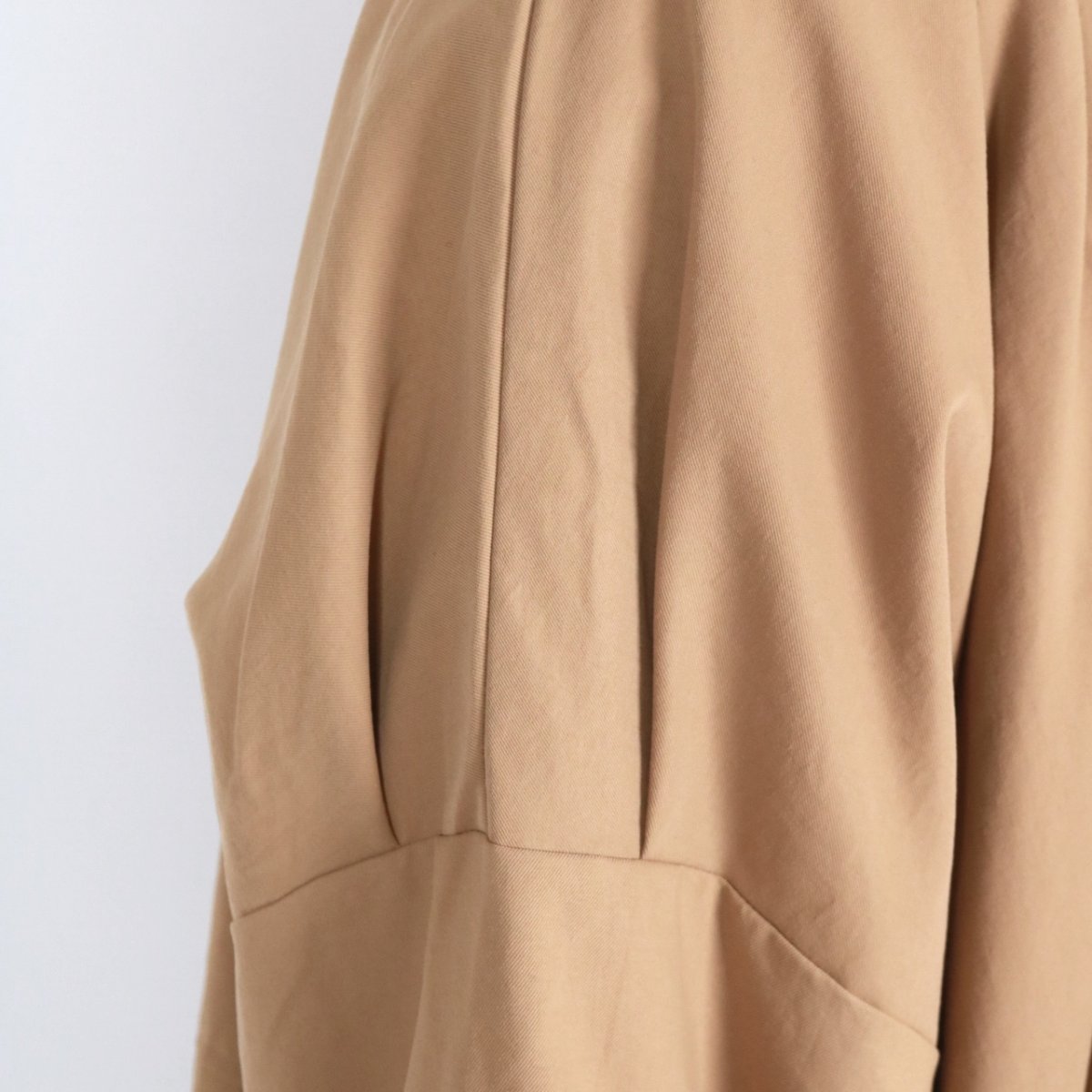 画像7: LUEUF　ギャザーネック ワイドブルゾン　2色 (7)