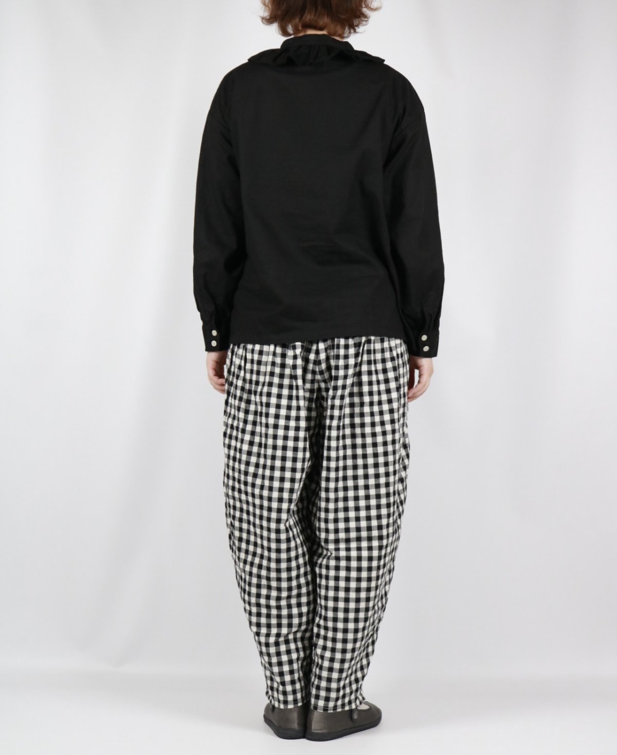 画像15: tukuroi 　製品染め 綿麻平織 フリル スタンドカラー シャツ　3色 (15)