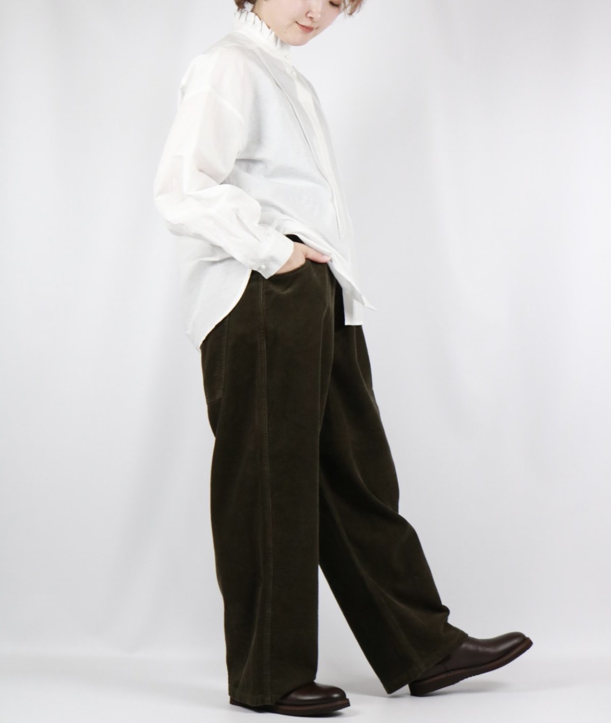 画像15: MAGALI コットンリネンシャンブレー・ラッフルカラー・ブラウス (15)