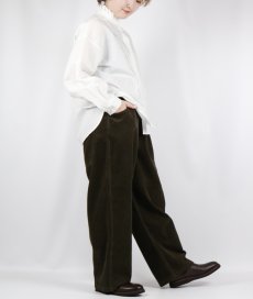 画像15: MAGALI コットンリネンシャンブレー・ラッフルカラー・ブラウス (15)