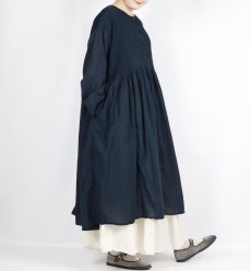 画像26: maison de soil 80s ORGANIC COTTON SMALL CHECK&VOILE PLAIN(OVER DYE) CREW NECK BUTTON SHIRT MAXI DRESS WITH PINTUCK 2色 (26)