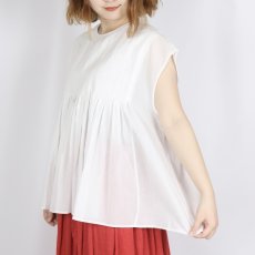 画像2: maison de soil 80s ORGANIC VOILE PLAIN CREW-NECK F/SLEEVE SHIRT WITH INVERTED PLEAT 2色 (2)