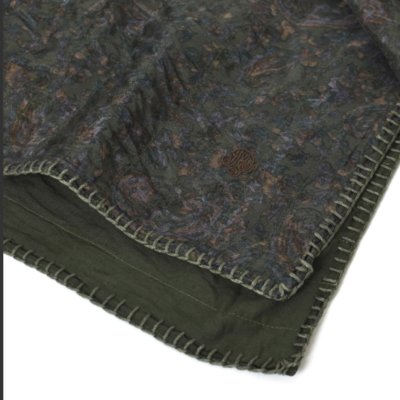 画像2: maison de soil  STITCHED BANGALORE SILK PAISLEY PRINT SCARF WITH BLANCKET STITCH  2色