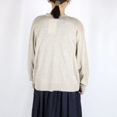 画像4: SOIL　V-NECK BUTTON CARDIGAN   3色 (4)