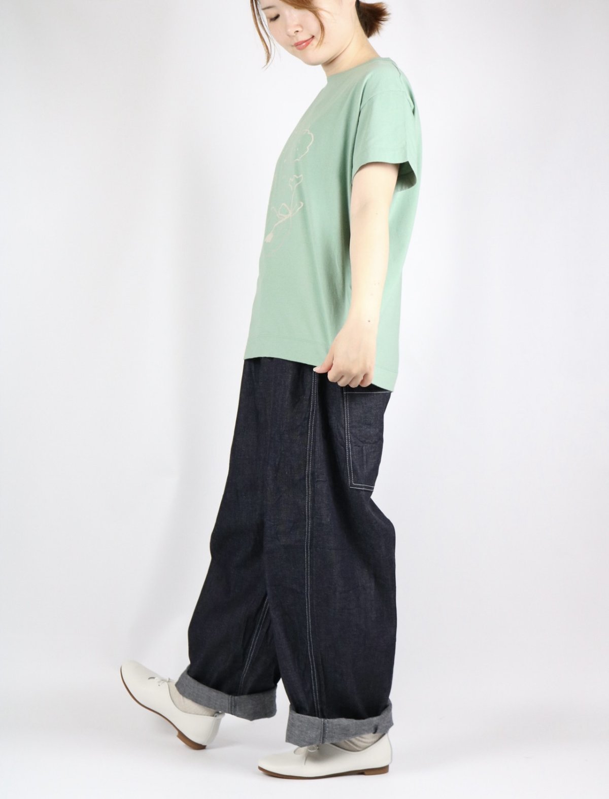 画像4: 30%OFF SALE!   tumugu  ハイゲージ天竺　イラストTシャツ(ゆりなさんフラワー柄)  3色 (4)