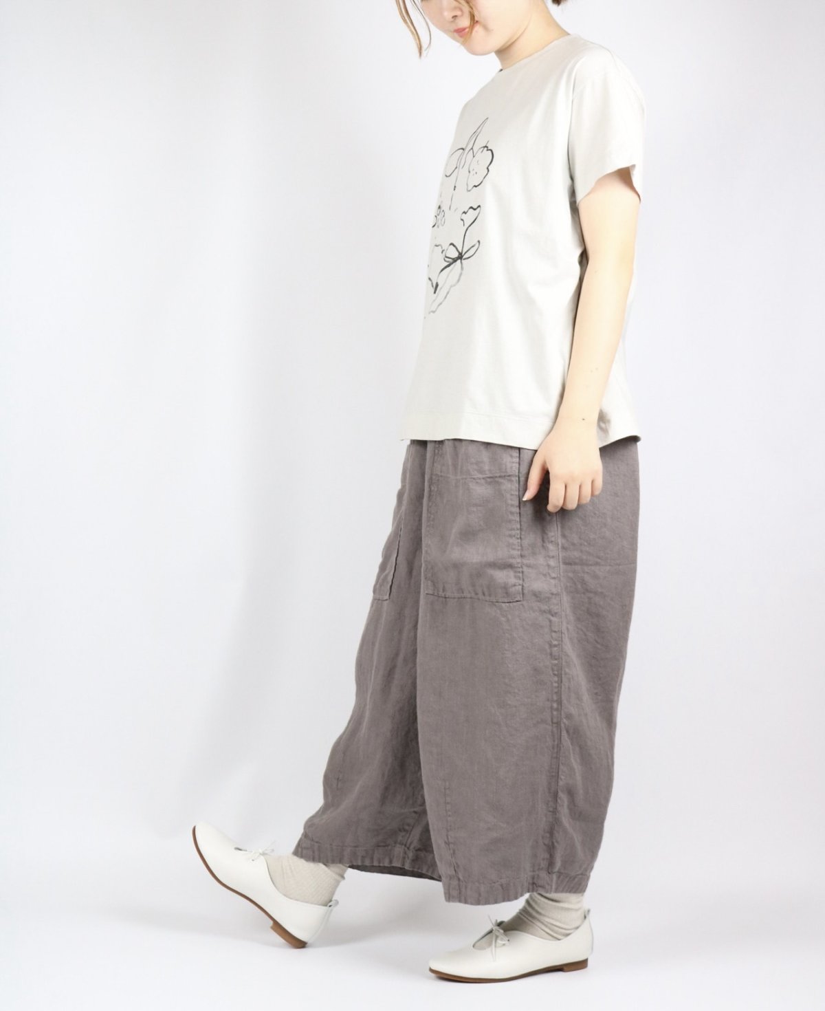 画像28: 30%OFF SALE!   tumugu  ハイゲージ天竺　イラストTシャツ(ゆりなさんフラワー柄)  3色 (28)