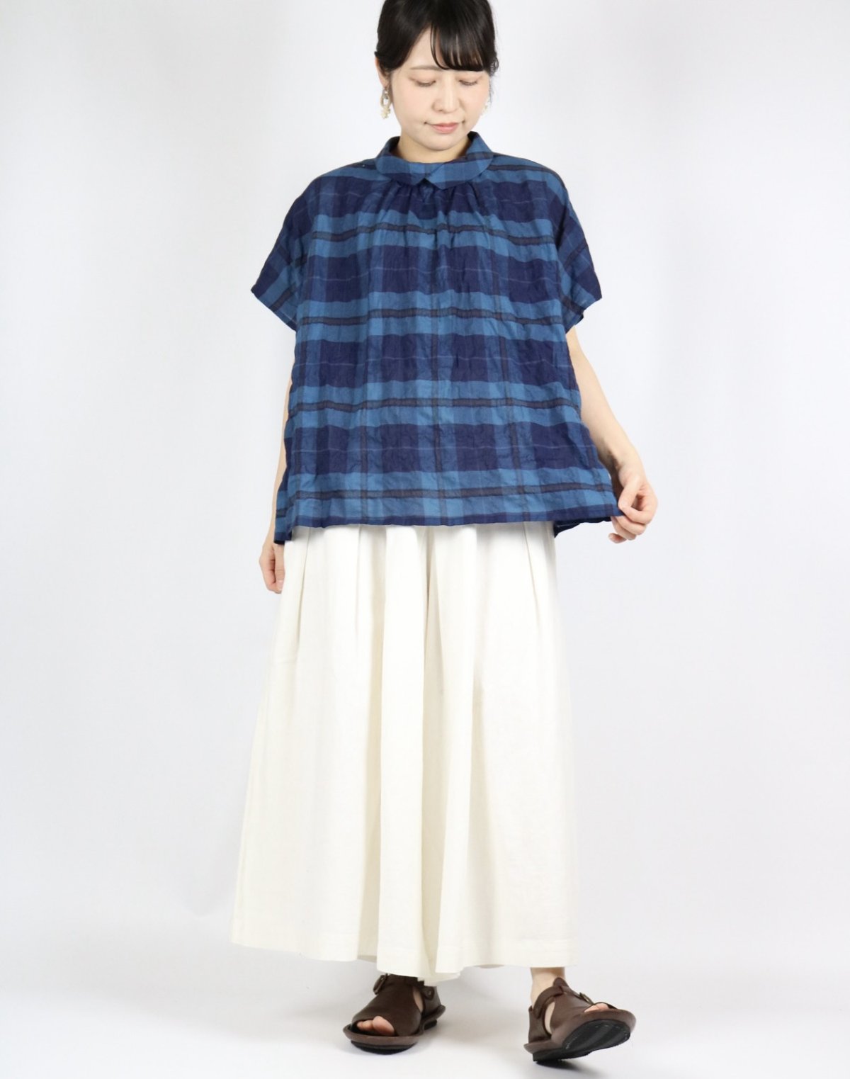 画像4: 30%OFF SALE!   nachukara シャーリングチェック 重ね衿ブラウス 2色 (4)