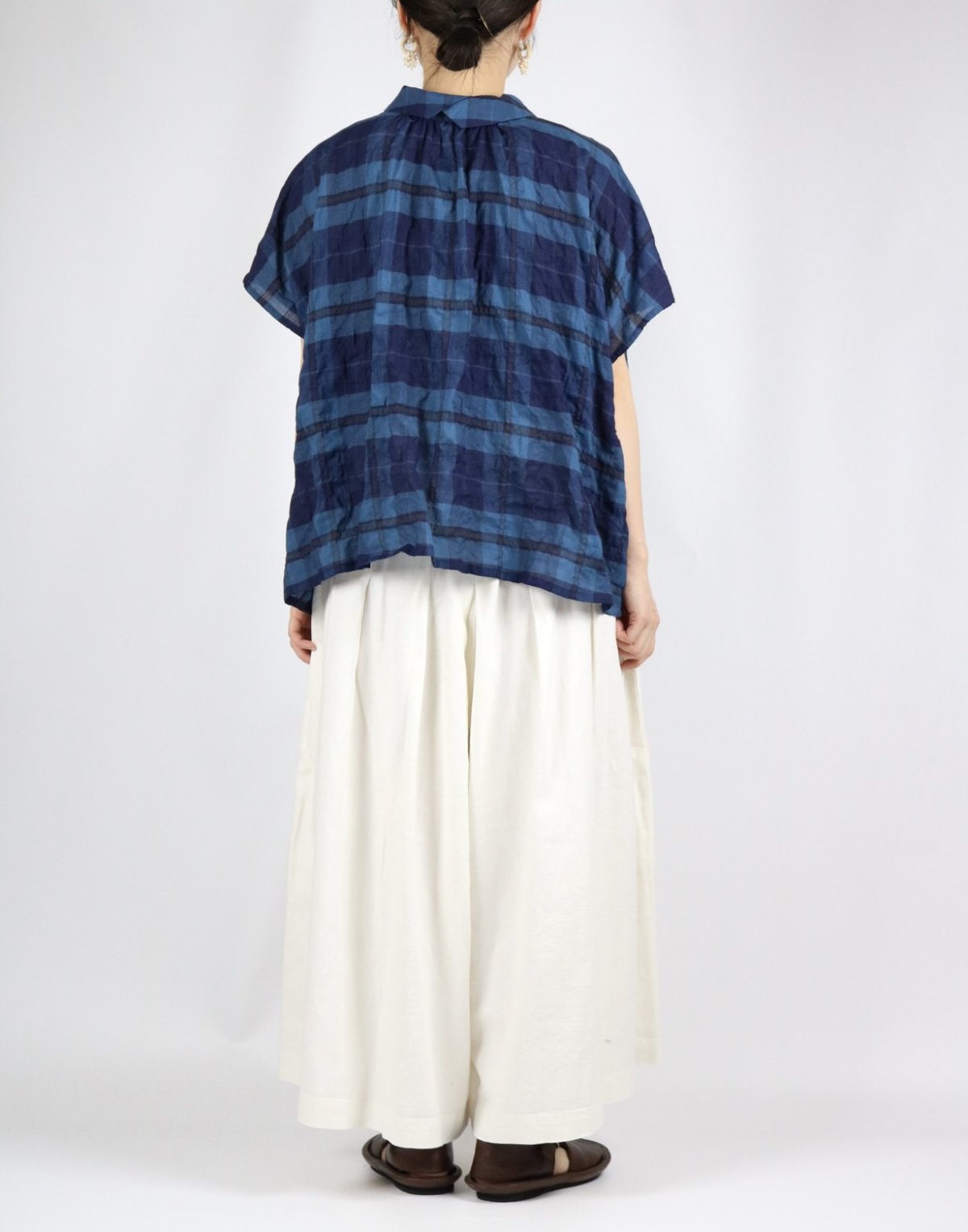 画像12: 30%OFF SALE!   nachukara シャーリングチェック 重ね衿ブラウス 2色 (12)