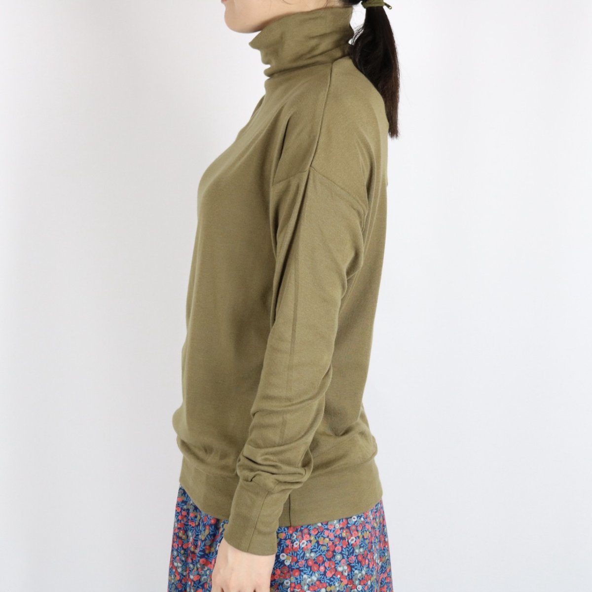 画像4: NARU ソフトフライス タートルネック ゆったりプルオーバー  7色 (4)