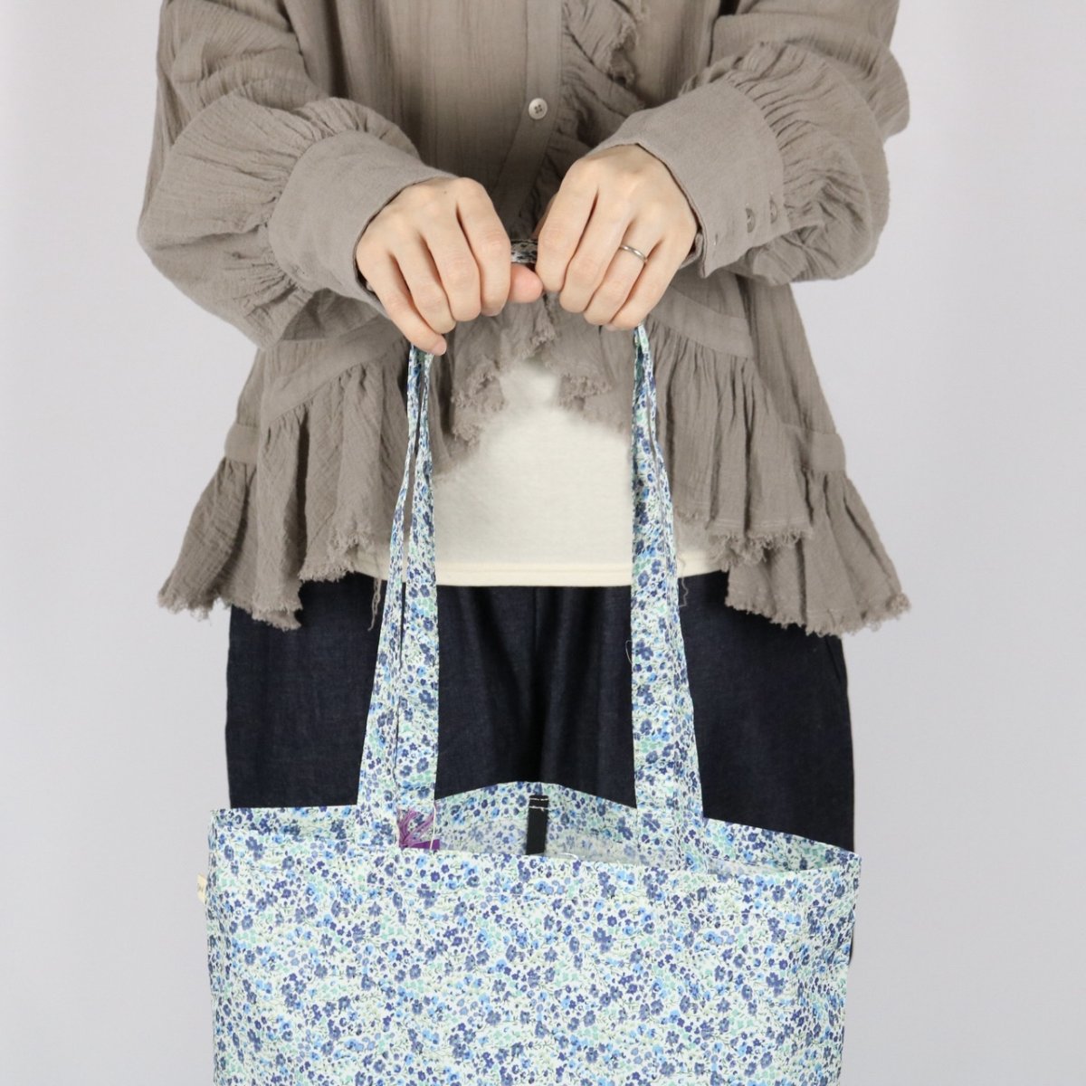 画像21: Crespi  リバティナイロンタフタ×撥水裏コーティング加工トートバッグ 6柄 (21)