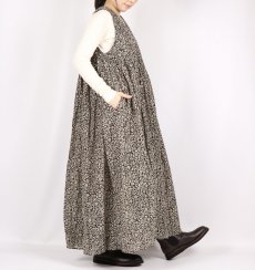 画像4: maison de soil　80'S COTTON FLOWER BLOCK PRINT V-NECK NO/SL DRESS　2色 (4)