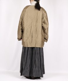 画像4: maison de soil QUILTED HAND WOVEN COTTON SILK PLAIN C-NECK RAGLAN HALF COAT 2色 (4)