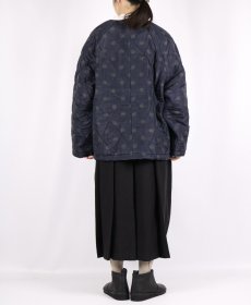 画像15: maison de soil PADDED SILK PRINT NO COLLAR DOUBLE JACKET 2色 (15)