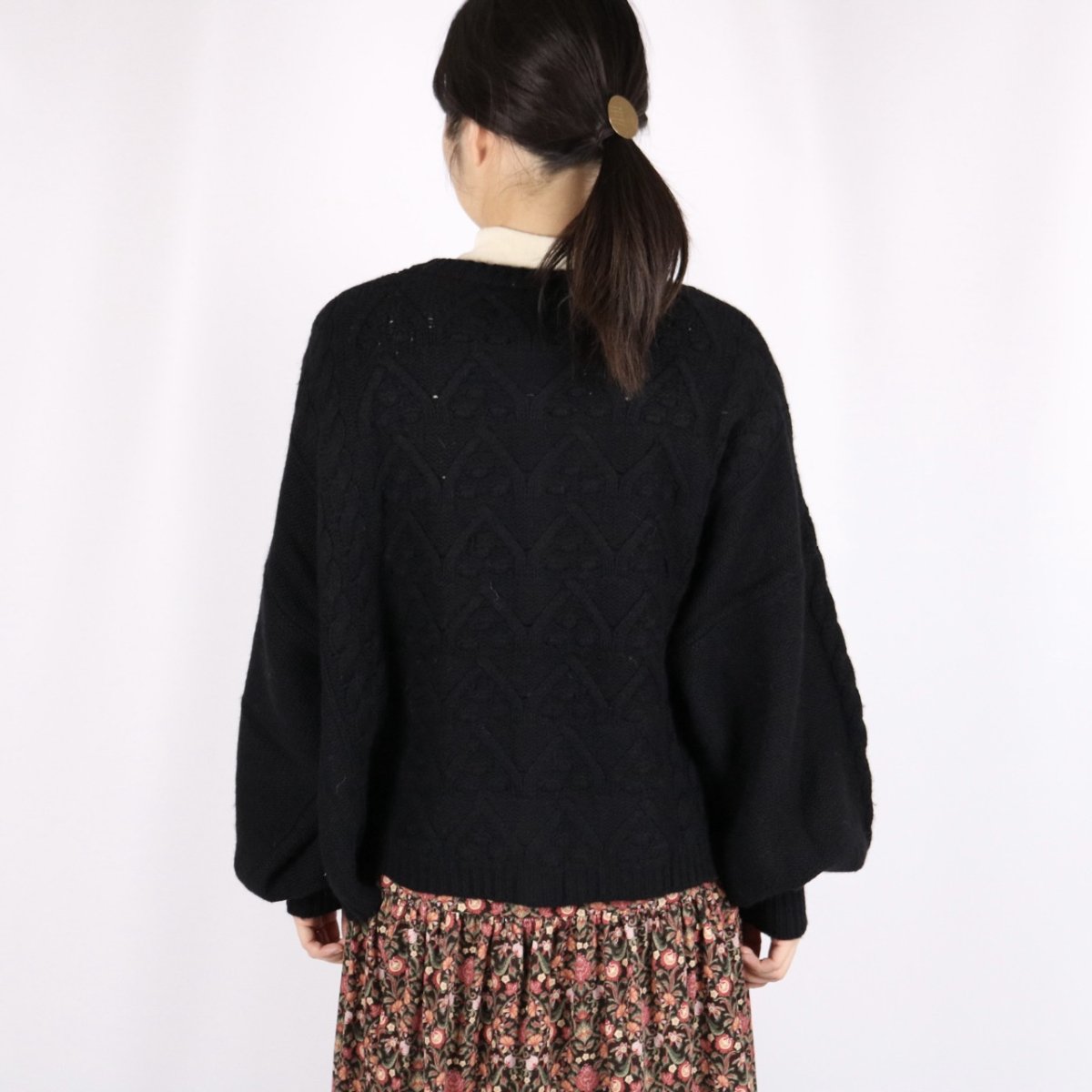 画像4: LABORATORY ボリュームスリーブアランニットカーディガン  2色 (4)