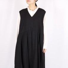 画像5: SOIL COTTON WOOL TWILL WEAVE PLAIN V-NECK PLEATS NO/SL DRESS (5)