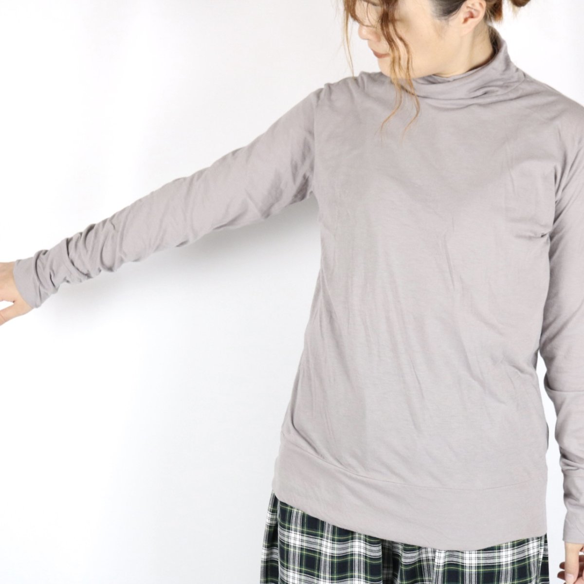 画像6: tumugu  フェザリーコットン天竺タートルネック長袖   7色 (6)