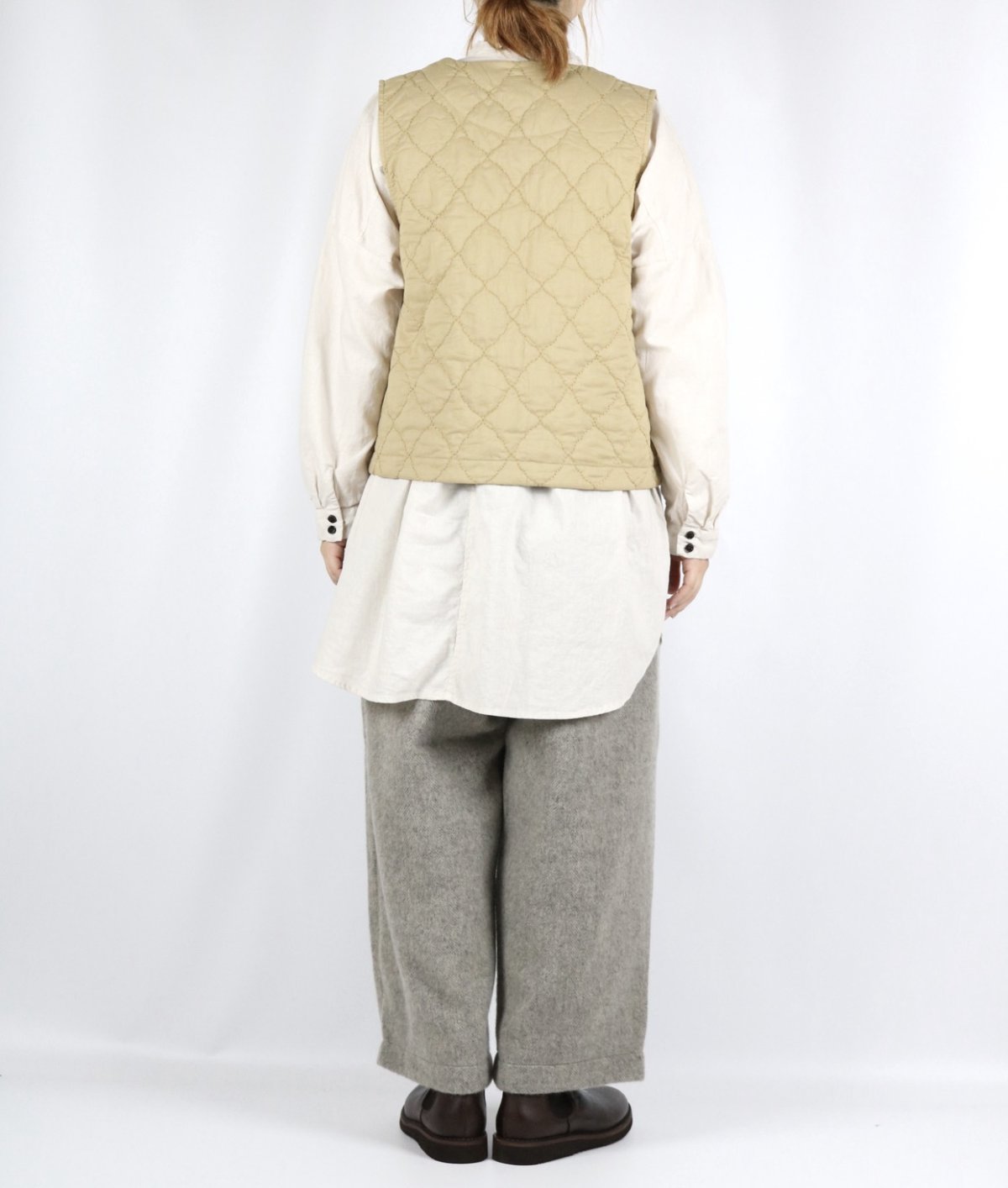 画像17: tukuroi 中わた刺繍キルティングＶネックベスト　3色 (17)