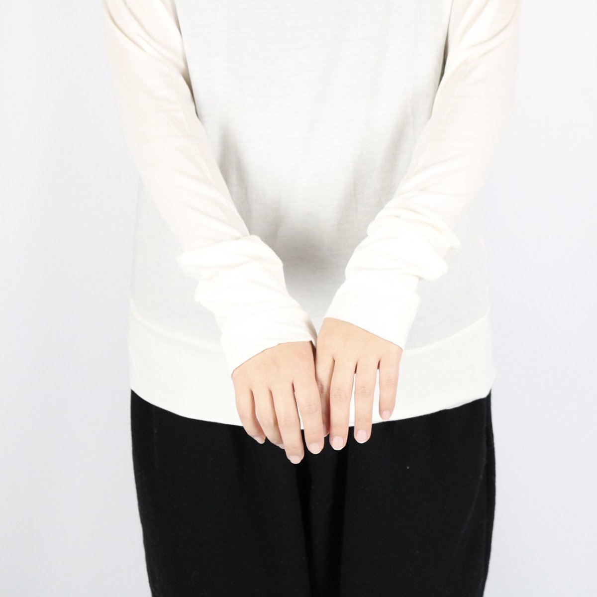 画像30: tumugu  フェザリーコットン天竺タートルネック長袖   7色 (30)