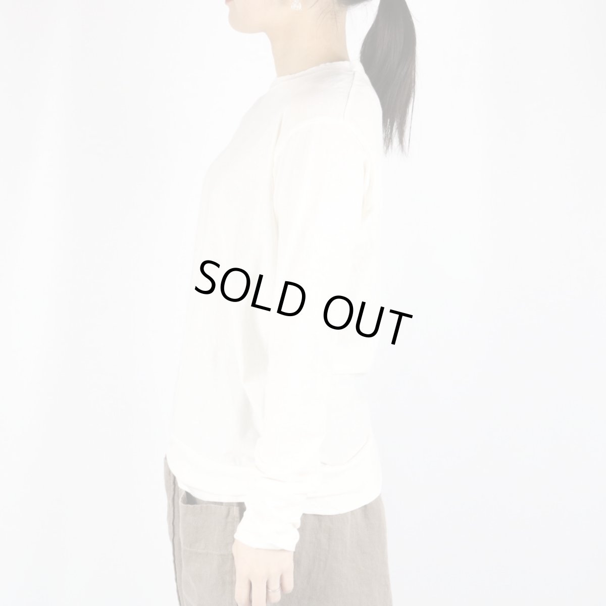 画像10: tumugu  フェザリーコットン天竺クルーネック長袖   7色 (10)