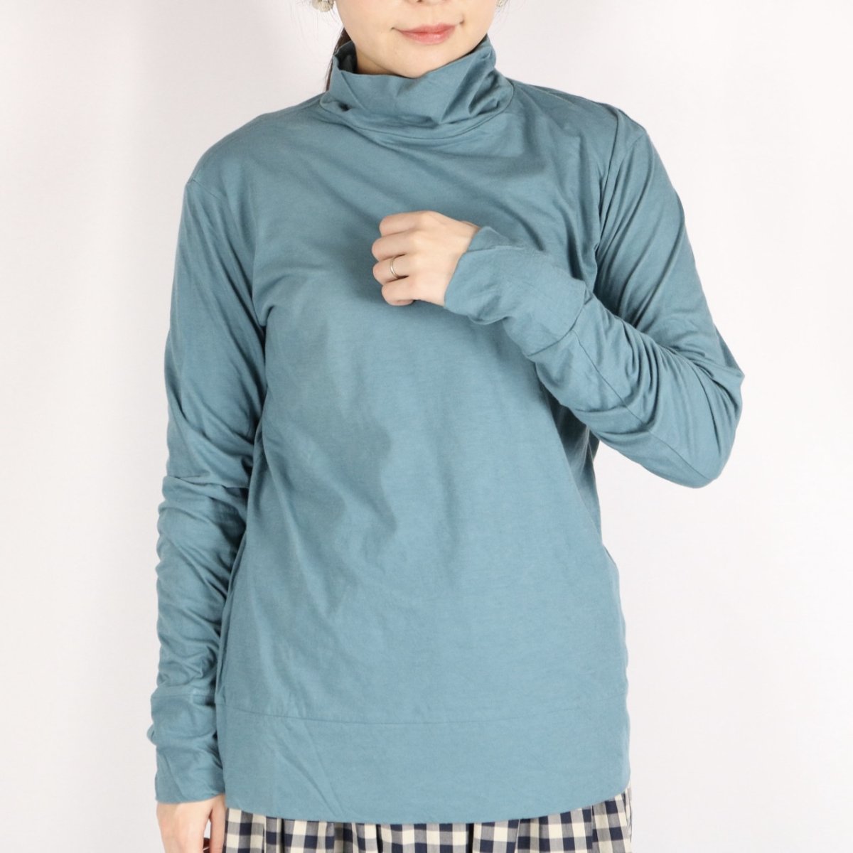 画像24: tumugu  フェザリーコットン天竺タートルネック長袖   7色 (24)