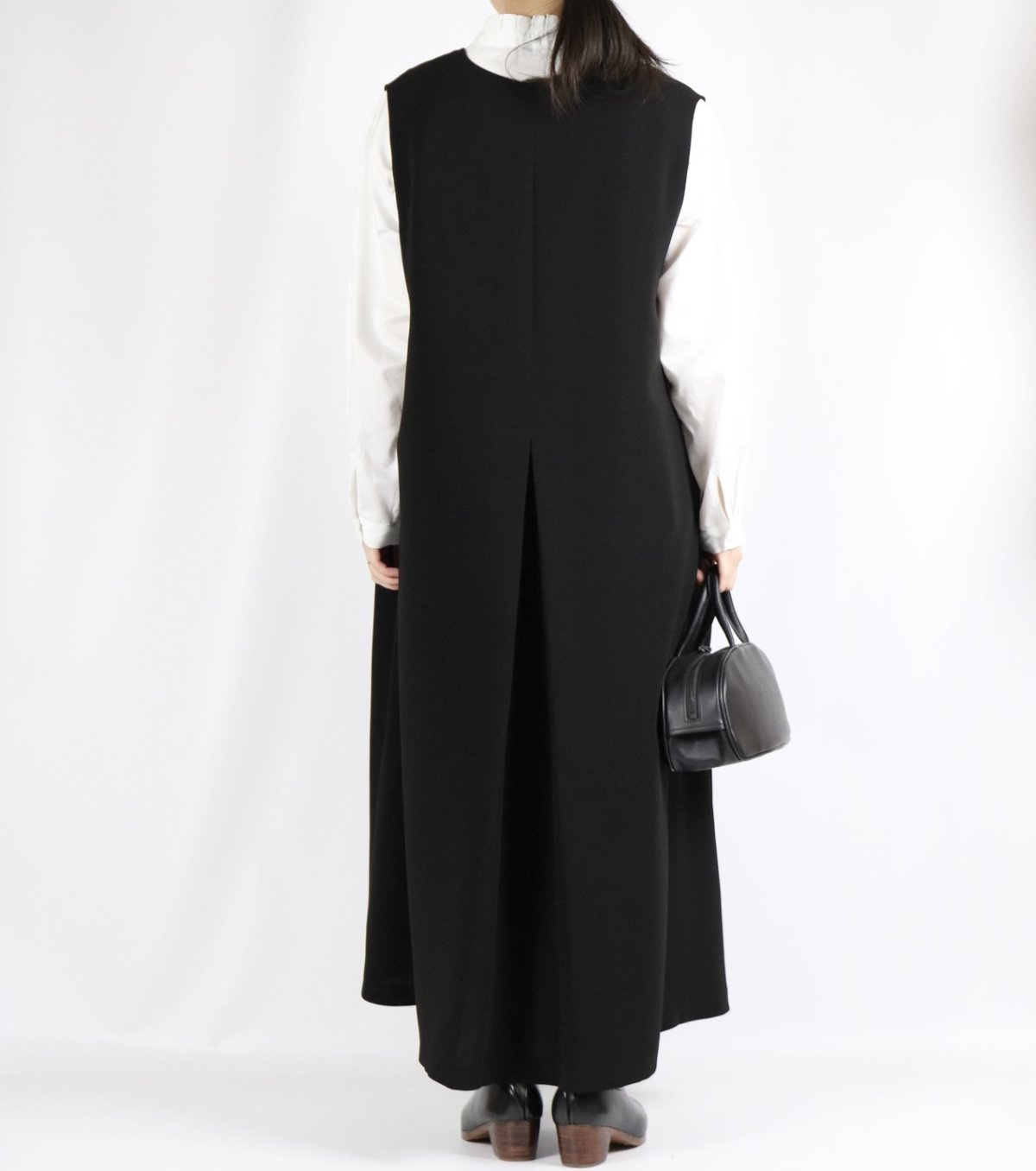 画像3: tumugu ソアパールコンパクトジャンパースカート BLACK (3)