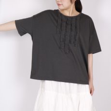 画像3: nachukara ナチュラル天竺 フリルTシャツ charcoal (3)