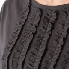 画像9: nachukara ナチュラル天竺 フリルTシャツ charcoal (9)