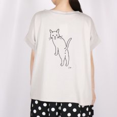 画像3: NARU ナチュラルソフト天竺　振り返り猫コンフィーシャツ 2色 (3)