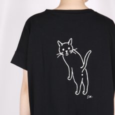 画像18: NARU ナチュラルソフト天竺　振り返り猫コンフィーシャツ 2色 (18)