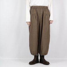 画像2: tukuroi  コットンリネンレーヨン平織ボリュームパンツ 2色 (2)