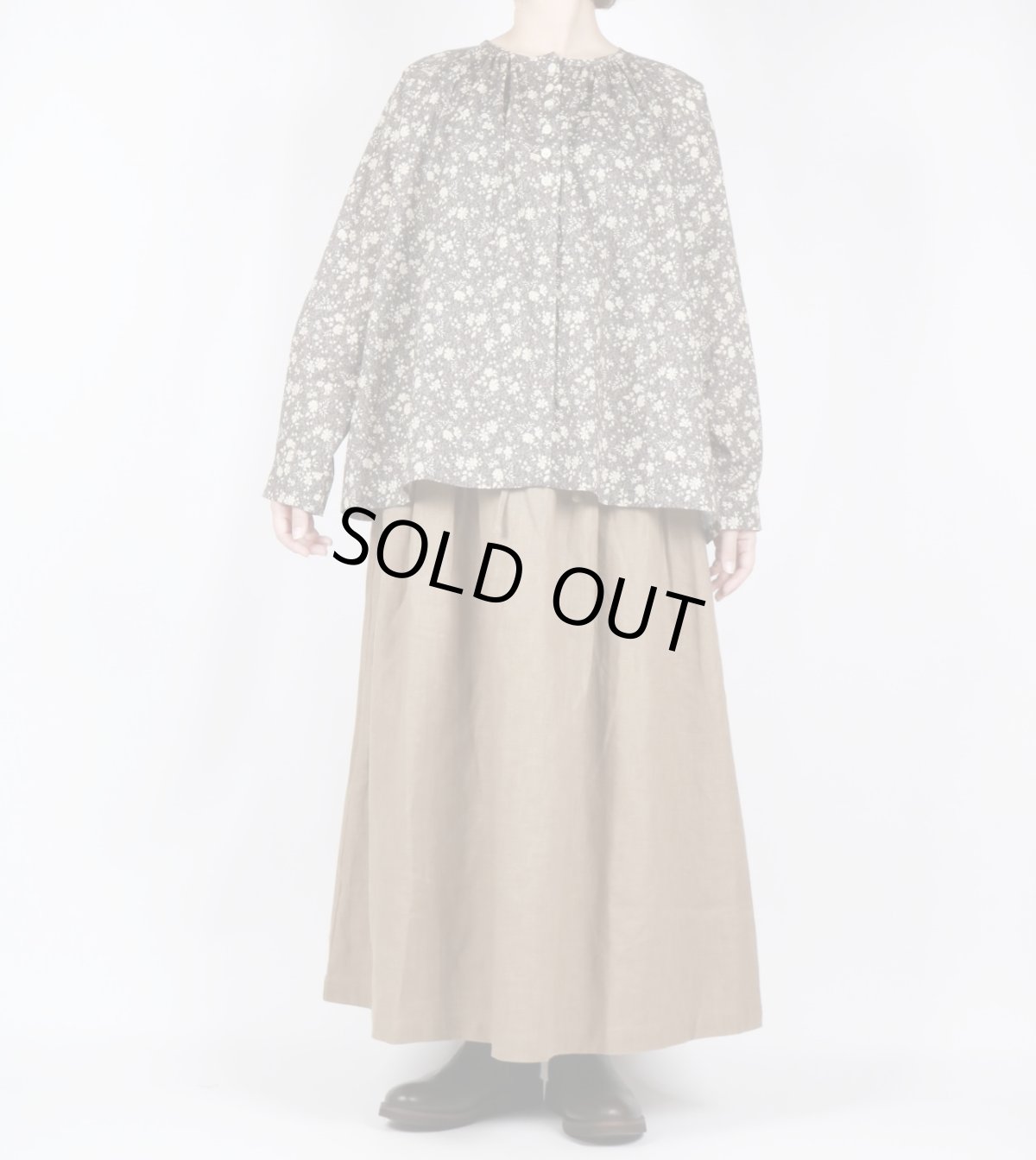 画像6: Vent d'ouest 　クラフトマンシップ〈LIBERTY〉クルーネックブラウス  チャコール系 (6)