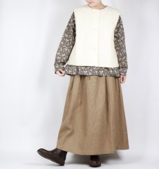 画像16: Vent d'ouest 　クラフトマンシップ〈LIBERTY〉クルーネックブラウス  チャコール系 (16)