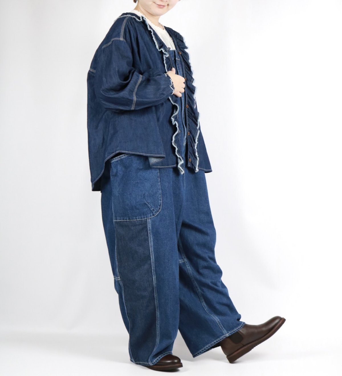 画像32: tumugu: ライトオンスデニムフリルブラウス 2色 (32)