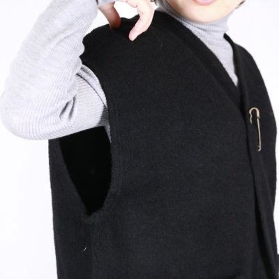 画像2: LUEUF ウール ライトパイル ベスト 2色