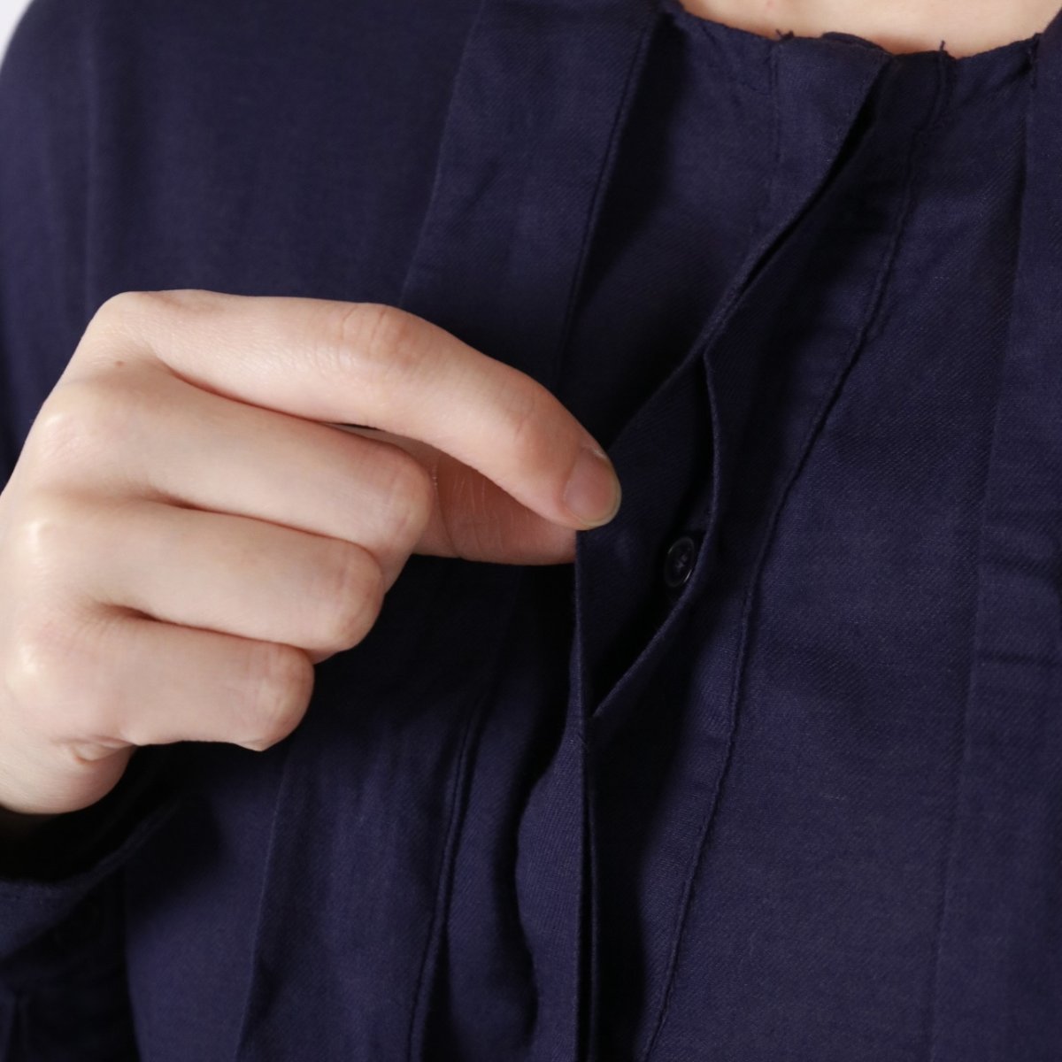 画像15: SOIL 60s COTTON TWILL PLAIN TAI GATHERED FRONT SHIRT DRESS ダークパープル 2サイズ (15)