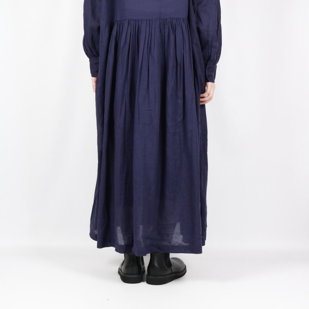 画像23: SOIL 60s COTTON TWILL PLAIN TAI GATHERED FRONT SHIRT DRESS ダークパープル 2サイズ (23)