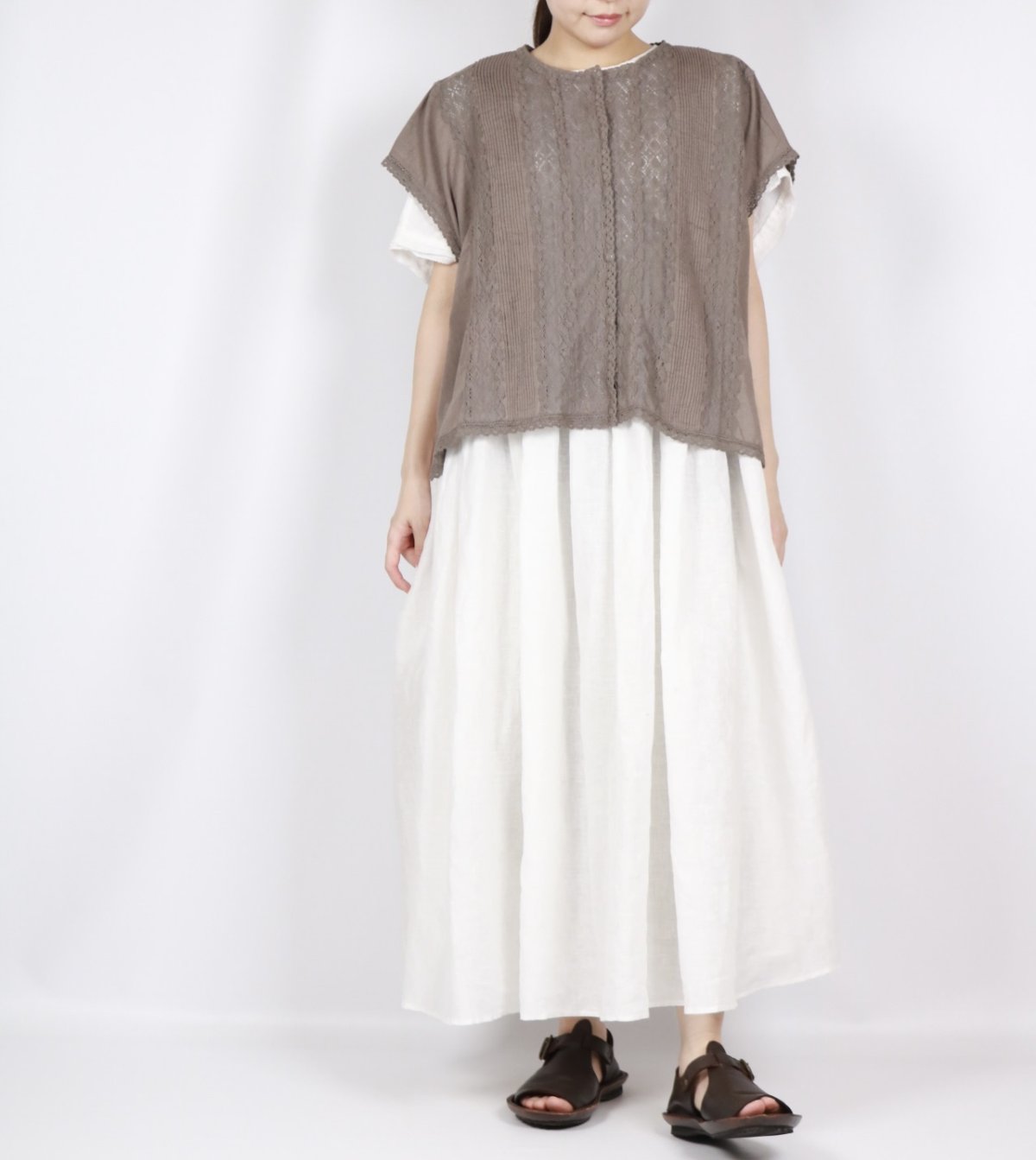 画像3: tumugu: コットンリネン ボイルレースベスト　3色 (3)