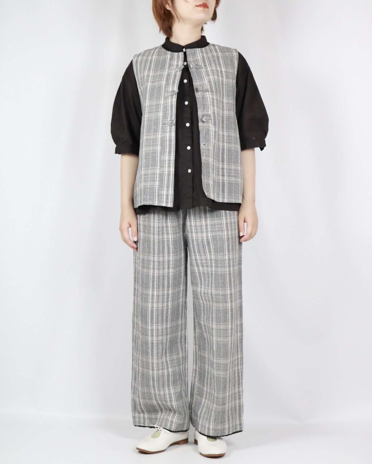 画像2: 20%OFF SALE!  tukuroi  コットンリネンワイドストレートパンツ 2色 (2)