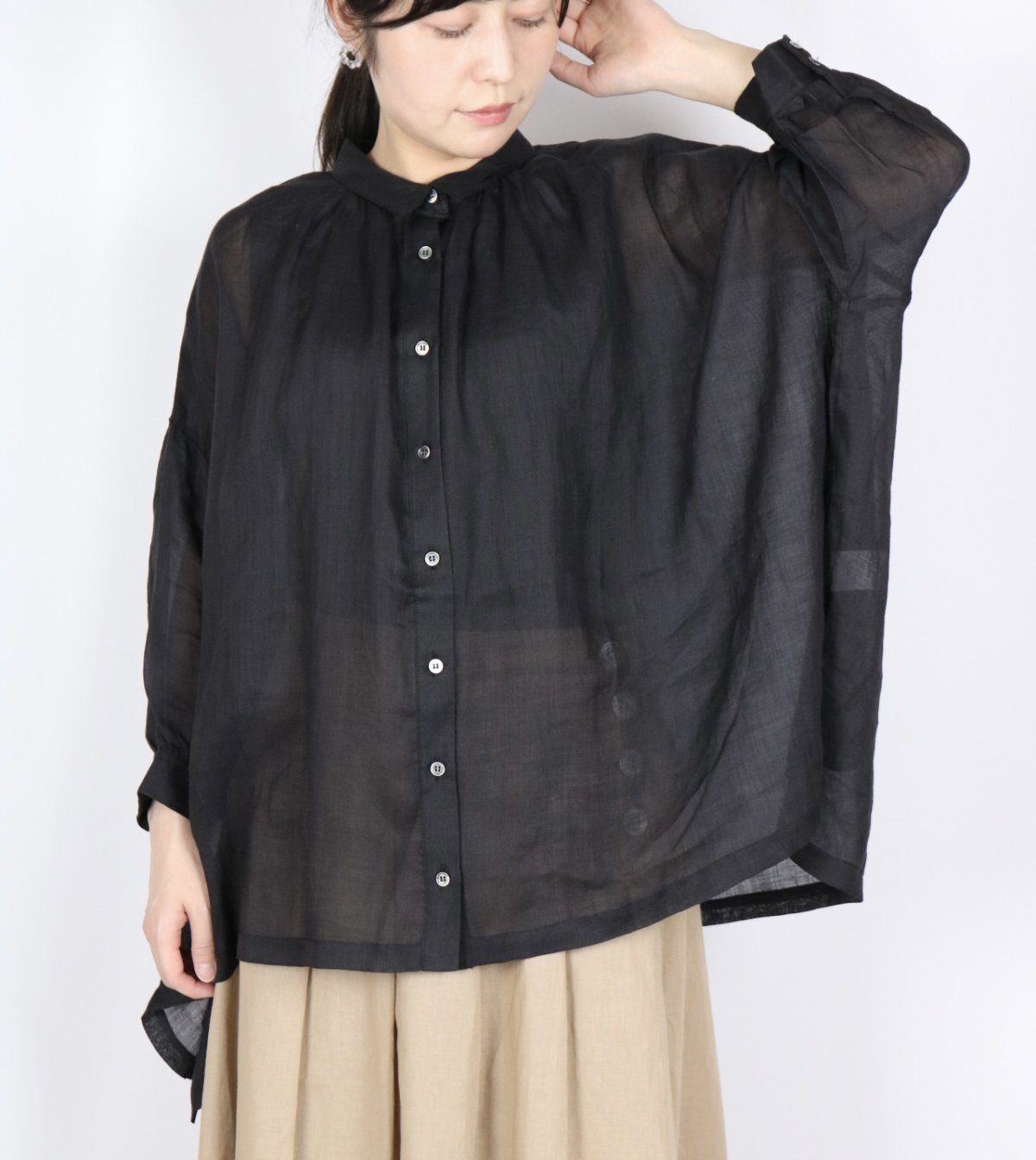 画像17: nachukara シアーリネンギャザーブラウス 4色 (17)