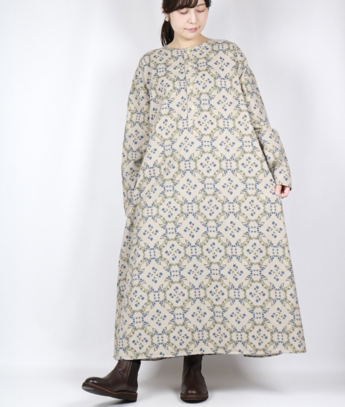 画像2: NARU   20ビエラ起毛バイアス花柄 ワンピース   (2)