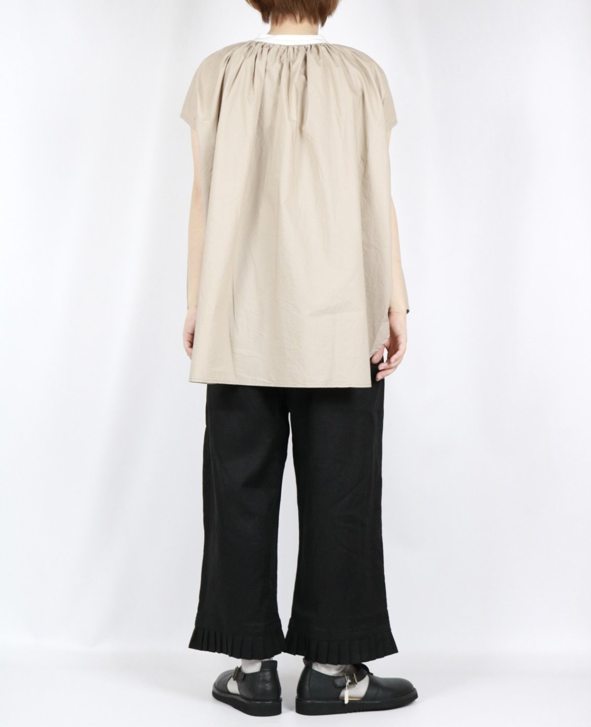 画像8: DIARIES　タイプライターコットン バイカラー フレンチスリーブ ギャザーブラウス　2色 (8)